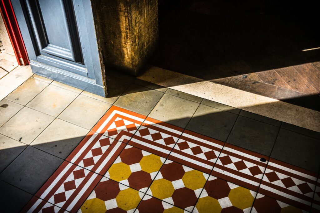 Une colle carrelage doit être parfaitement adaptée 